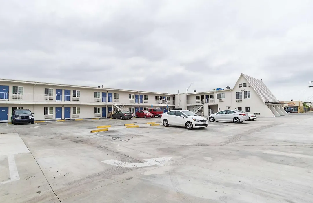 Motel 6-Long Beach, Ca - International City-1